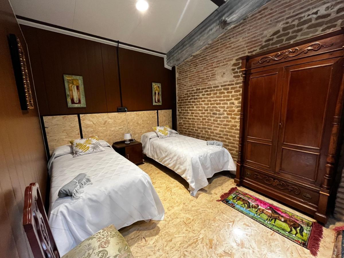 Maison d'hôtes Casa Ruina à Nava del Rey Extérieur photo